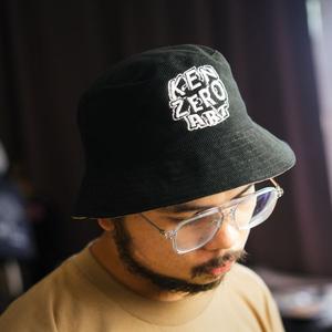 鞠君彩